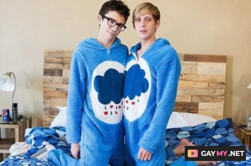 Cute Onesie Boys Get Very Dirty (FullHD 1080p)