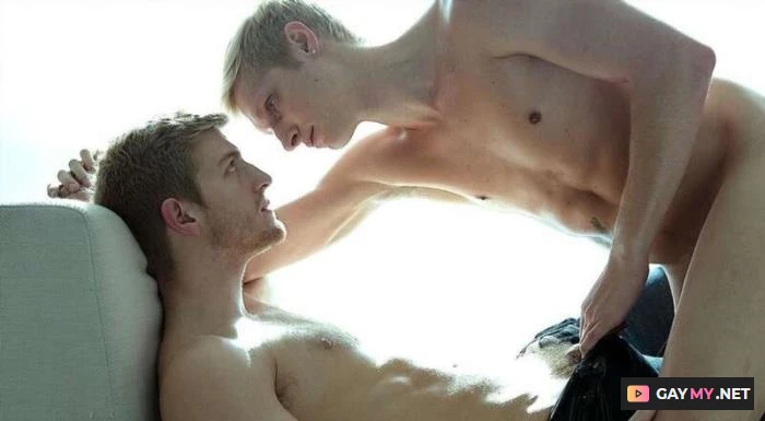 Levi Michaels and Max Carter Flip-Fuck (HD 720p)