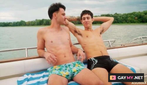 Bros On A Boat (FullHD 1080p)